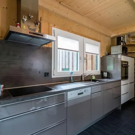 West 17 * Murau